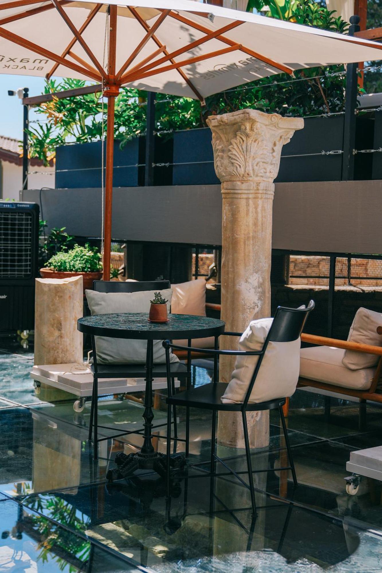 Otel 6 By Azumare Side